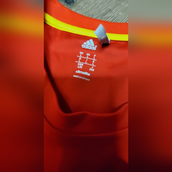 "SOLD" Adidas T-shirt size L - Picture 4 of 4